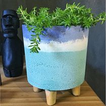 vaso com pé 3 cores . Interior Design, Interior Architecture, Arts, Crafts, Accessor, Design, and DIY project by Halan Medeiros - 06.11.2020
