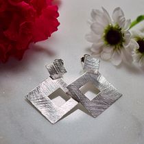 Mi Proyecto del curso: Wonderland Jewelry . Un projet de Composition photographique , et Photographie smartphone de Natalia Gutiérrez - 07.06.2020