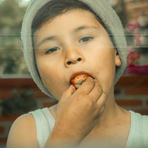 strawberry enclosure. Portrait Photograph project by ronaldomartinez0712 - 06.09.2020