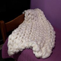 Mi Proyecto del curso: Introducción al arm knitting y teñido de lana. Un progetto di Fiber Art di Viviana Bruno - 10.06.2020