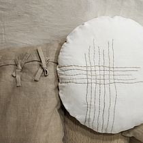 Mi Proyecto del curso: Cojines para mi cuarto. Sewing, Embroider, Decoration, and Fashion Design project by Carmen Díaz - 07.12.2020
