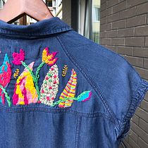 The Stitch Revolution course — Nature on a jacket. Un projet de Design , Broderie, St , et lisme de Yana Strunina - 19.07.2020