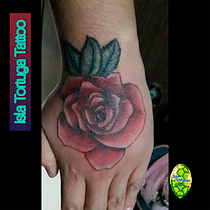 Mi Proyecto del curso: Cómo diseñar un tatuaje. Een project van  Ontwerp,  Creativiteit,  Tekening y Traditionele illustratie van Edson Horacio Camarillo - 03.11.2020