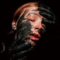 Autorretrato: Fear of the Dark. Photograph, Photograph, and Post-production project by Laura Martín Lázaro - 07.23.2020