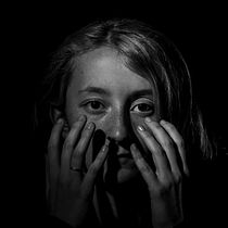 Miradas en la oscuridad. Portrait Photograph project by perezgrassivictor - 07.25.2020