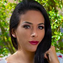 Mi Proyecto del curso: Dirección de modelos para fotografía. Fotografia, Fotografia de retrato, e Retoque fotográfico projeto de Andrés Aguilar Alvarado - 18.11.2020