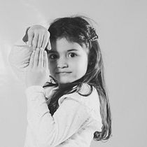Mi Proyecto del curso: Clara. Studio Photograph, and Portrait Photograph project by Germán Lledó - 09.24.2020