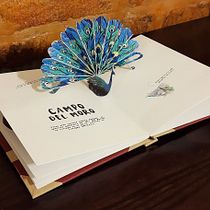 Mi proyecto Libro Pop Up Valija Madrileña. Projekt z dziedziny Kreat, wność, Grafika ed, torska, Projektowanie graficzne i  Introligatorstwo użytkownika Javier da Costa - 27.09.2020