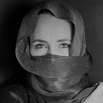 "EMBRACE YOURSELF" - "AMATE COMO ERES". Instagram Photograph project by Andrea Fernandez Bonilla - 11.04.2020