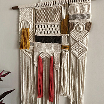 Meu projeto do curso: Introdução ao macramê: criação de um tapete decorativo. Un proyecto de Macramé de Vinicius Gama Freitas - 22.11.2020