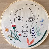 Mi Proyecto del curso: Retrato lineal bordado. Bordado, Costura, Desenho de retrato, Ilustração tradicional e Ilustração botânica projeto de Bea Olmos - 23.10.2020