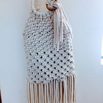 Mi Proyecto del curso: Diseño de accesorios en macramé. Un proyecto de Macramé de Giuliana Pastor - 25.10.2020