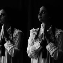 El ritual de la soledad interrumpida. Photograph project by Sofía Guardiola - 11.08.2020