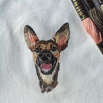 Zeus bordado sobre una playera de algodón. Embroider project by Andrea Cervantes - 11.29.2020