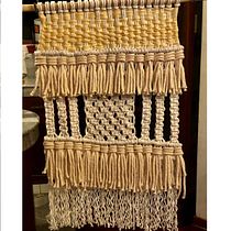 Mi Proyecto del curso: Introducción al macramé: creación de un tapiz decorativo Ein Projekt aus dem Bereich Makramee von Virginia Voysest - 01.12.2020