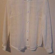 Mi Proyecto del curso: Corte y confección: diseña tu propia camisa quedé encantada con el curso y me siento muy contenta de haber acabado mi primer blusa, jamás había hecho una. Ein Projekt aus dem Bereich Nähen von Anabel Atilano Arias - 12.12.2020