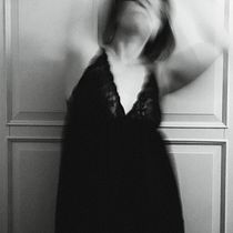 My project in Fine Art Self-Portrait Photography course. Photograph, Photograph, Post-production, Photo Retouching, Portrait Photograph, Studio Photograph, Fine-Art Photograph, Photomontage, and Self-Portrait Photograph project by Gabriela Oliver - 08.30.2021