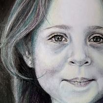 Retrato criativo em chiaroscuro com lápis. Un projet de Dessin au cra, on , et Dessin artistique de Adelaide Aquarelas - 27.12.2020