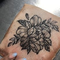 Mi Proyecto del curso: Tatuaje botánico con puntillismo. Animação projeto de luzmeiki08 - 30.12.2020