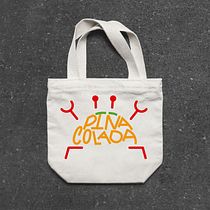 Piña colada swimwear. Logo Design project by Sabrina Quetzalli Saucedo Arámbula - 12.31.2020