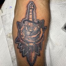 Cover Up, Cuchillo con Tatuaje botánico con puntillismo. Desenho de tatuagens projeto de Pablo Soto Estrada - 13.01.2021