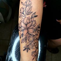 Mi Proyecto del curso: Tatuaje botánico con puntillismo. Desenho de tatuagens projeto de Ana Valenzuela Cortes - 10.01.2021