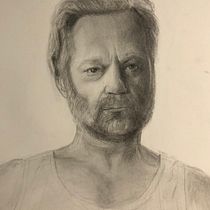 My project in Realistic Portrait with Graphite Pencil course. Artistic Drawing project by Ivannia Lazzaro - 01.20.2021