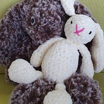 My project in Amigurumi: So much fun making Rabbits!. Arts, and Crafts project by Laura Debello - 02.04.2021