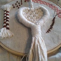 Meu projeto do curso: Criação de tapeçarias bordadas. Un projet de Artisanat, Broderie , et Macramé de isaurasalgado - 29.01.2021
