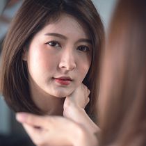 My project in Directing People for Portrait Photography course. Photograph, Digital Photograph, Fine-Art Photograph, and Photographic Lighting project by Arto Chim - 01.31.2021