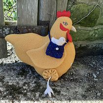My project in Soft Toy Creation for Beginners course. Een project van Art to,  Ontwerp, Naaiwerk y Speelgoedontwerp van Lucy Carmel - 04.03.2021