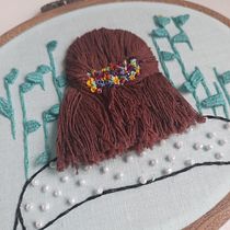 Mi Proyecto del curso: Técnicas de bordado para crear peinados con volumen. Een project van Ontwerp van accessoires, Kostuumontwerp, Borduurwerk y Kleurentheorie van Maria Fernanda Diaz Villegas - 18.02.2021