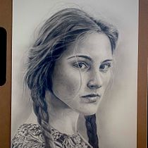 My project in Realistic Portrait with Graphite Pencil course. Drawing, Pencil Drawing, Portrait Drawing, Realistic Drawing, and Sketching project by Colette Reed - 02.21.2021
