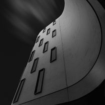 UTS Sara Viky building in Sydney. The Sara Viky building in the University of Technology in Sydney is a great subject for architectural photo given its unusual lines. Enjoyed this project very much. . Architectural Photograph project by Ronan Kohn - 02.23.2021