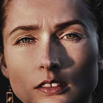 Mi Proyecto del curso: Retoque fotográfico de moda y belleza con Photoshop. Un projet de Photographie de mode de Jonathan Amadeus Brenes Moysen - 24.02.2021
