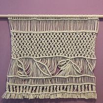 Mi Proyecto del curso: Introducción al macramé: creación de un tapiz decorativo. Un projet de Macramé de lorenagutierrez4 - 08.03.2021