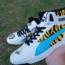 Mi Proyecto del curso: Restauración y personalización de sneakers. Shoe Design project by ilustradorvictor - 03.08.2021