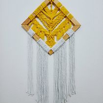 Meu projeto do curso: Introdução à tapeçaria em macramê. Un proyecto de Macramé de Joana Leandro - 25.04.2021