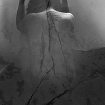 My project in Fine Art Self-Portrait Photography course. Photographic Composition, Photograph, and Portrait Photograph project by Jessica Paola Gomez Garzon - 03.12.2021