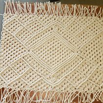 macrame table cloth for a small side table. Macramé project by sophie-oxenham - 03.17.2021