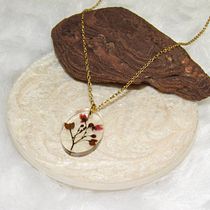 Meu projeto do curso: Design de joalheria com resina (@rocholacessorios). Un progetto di Design di accessori, Artigianato, Design di gioielli e DIY di amandarochol - 18.03.2021
