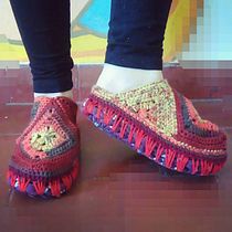 Pantuflas upcycling. Crochet, Fashion Design, Fiber Arts, DIY, Upc, and cling project by Gabi Schroeter - 03.19.2021