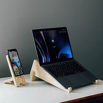 Porta celular y notebook. Un progetto di Falegnameria  e Design di Oscar Bustos Riquelme - 07.04.2021