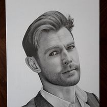 Retrato realista con lápiz . Pencil Drawing, Portrait Drawing, and Realistic Drawing project by carmina - 04.13.2021