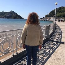 Mi Proyecto del curso ,mi chaqueta:  Top-down: prendas a crochet de una sola pieza. Un progetto di Uncinetto di isabellirpim - 16.04.2021