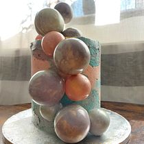 My project in Cake Design: Modern Decorating Techniques course. Arts, and Crafts project by Patrycja Popek - 04.17.2021