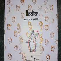 My project in Pop-Up Book Creation course: "India: A world of Dance". Projekt z dziedziny Papercraft użytkownika Anusia Govender Pillay - 23.04.2021