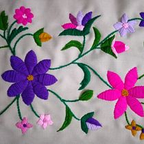 Mi Proyecto del curso: Técnicas básicas de bordado: puntadas, composiciones y gamas cromáticas. Accessor, Design, Costume Design, Embroider, and Color Theor project by Alejandra Lesmes - 04.23.2021