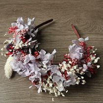 My project in Floral Headpiece: Using Flowers to Create Accessories course. Accessor, Design, Arts, and Crafts project by alexandra_britvina - 04.23.2021