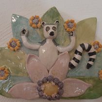 Illustrations- und Modelliertechniken in Keramik "Yoga Lemur". Un progetto di Belle arti di Adelina Kutterer - 29.04.2021
